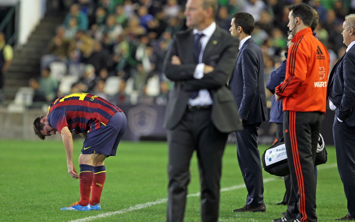 Leo Messi picks up an injury to the femoral biceps of his left leg