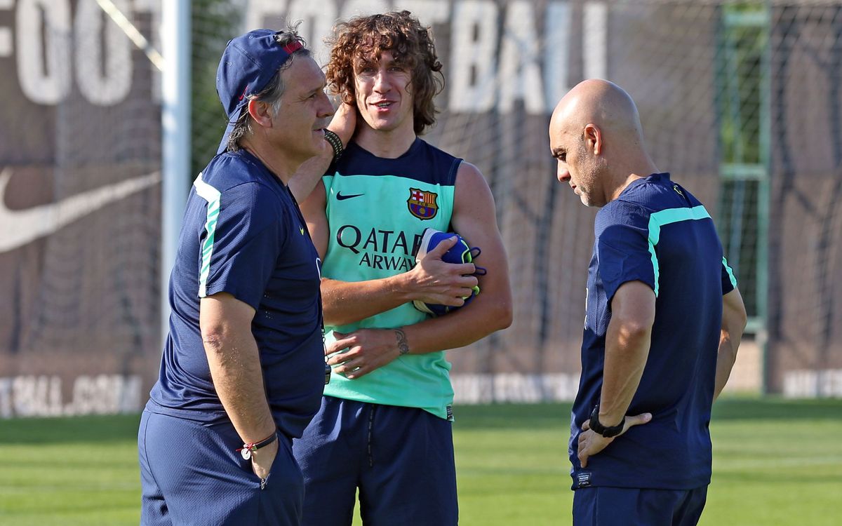 Carles Puyol joins part of training session