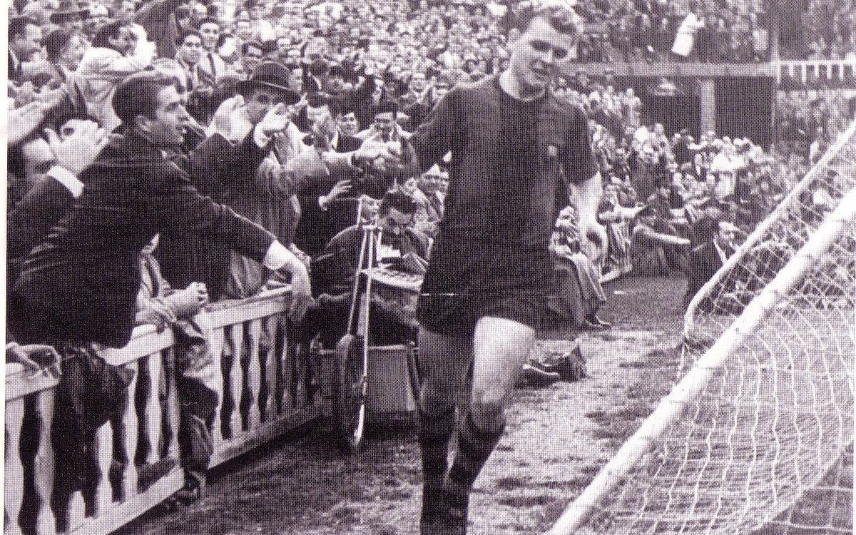 Kubala celebra un gol / FOTO: ARXIU FCB
