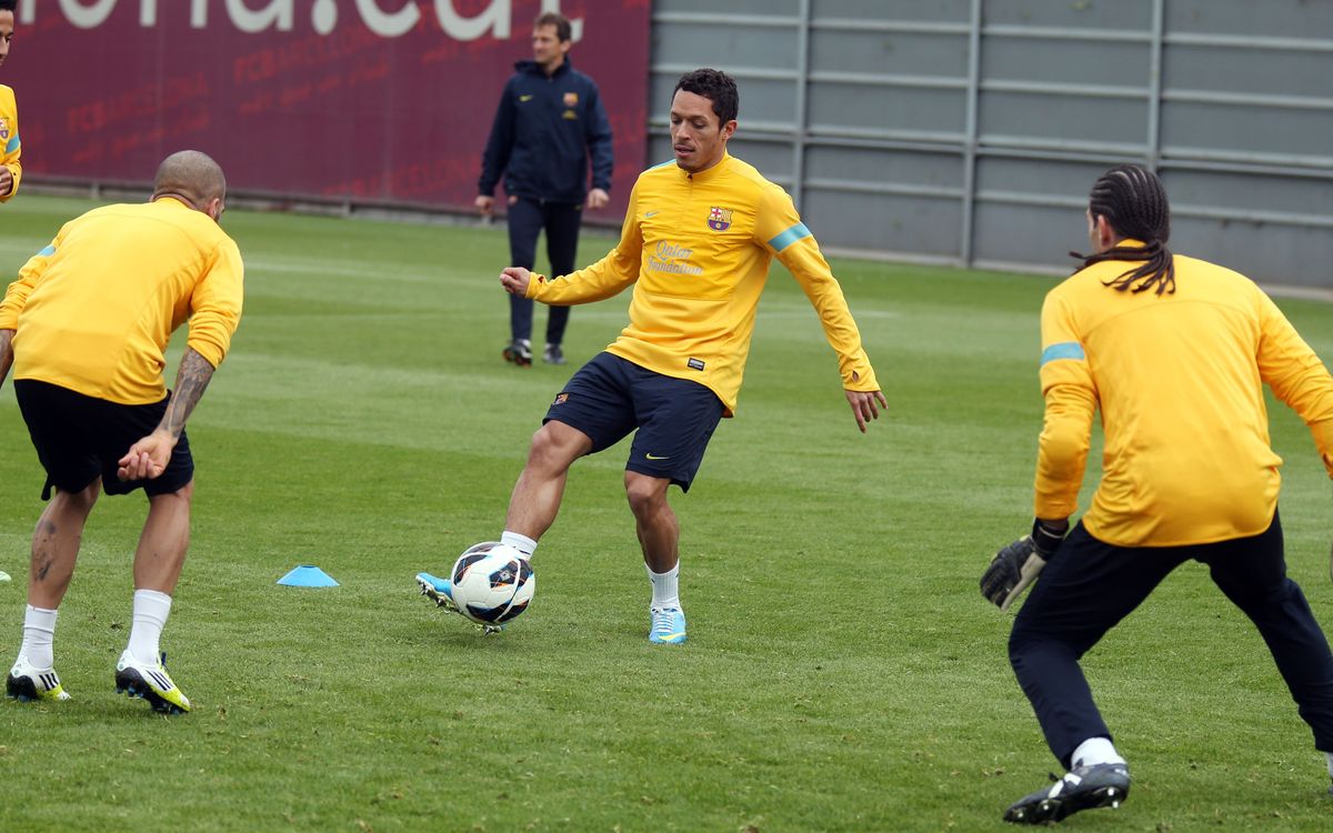 Adriano and Pedro start work with the group