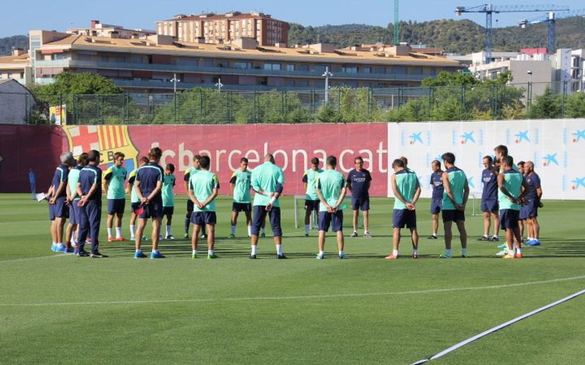 Training session with 20 players