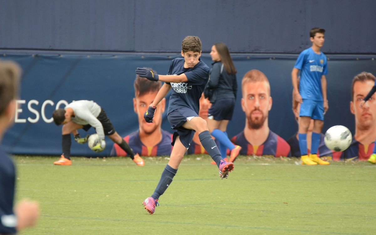 New FCBEscola football camps in the United States and Japan