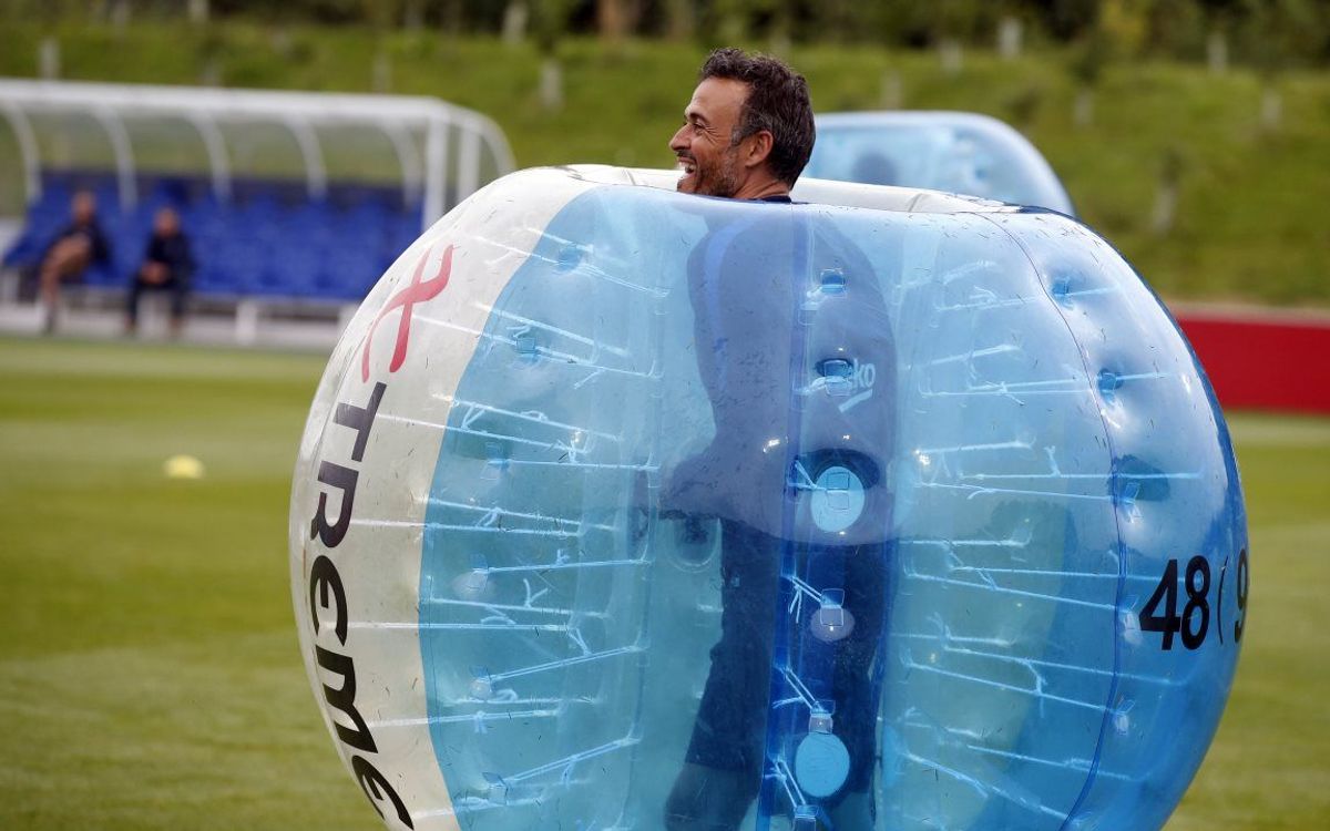 Jugadors contra tècnics