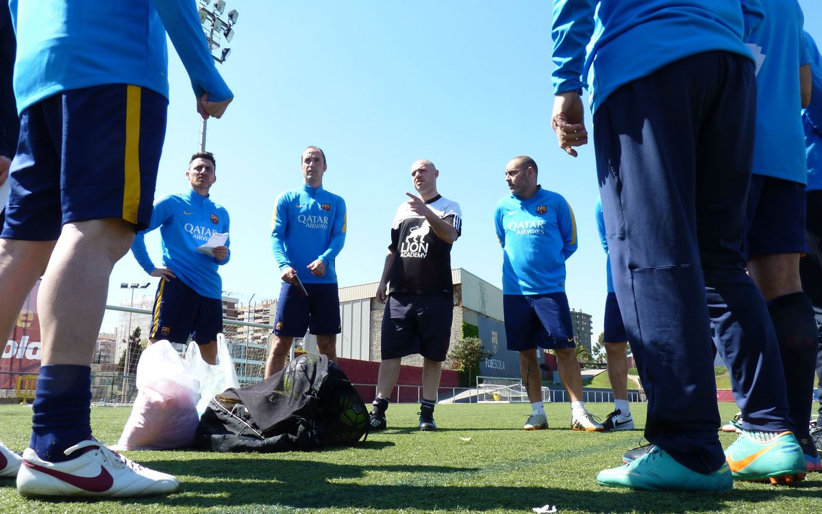 La Agrupación empieza el curso de inglés especializado para entrenadores