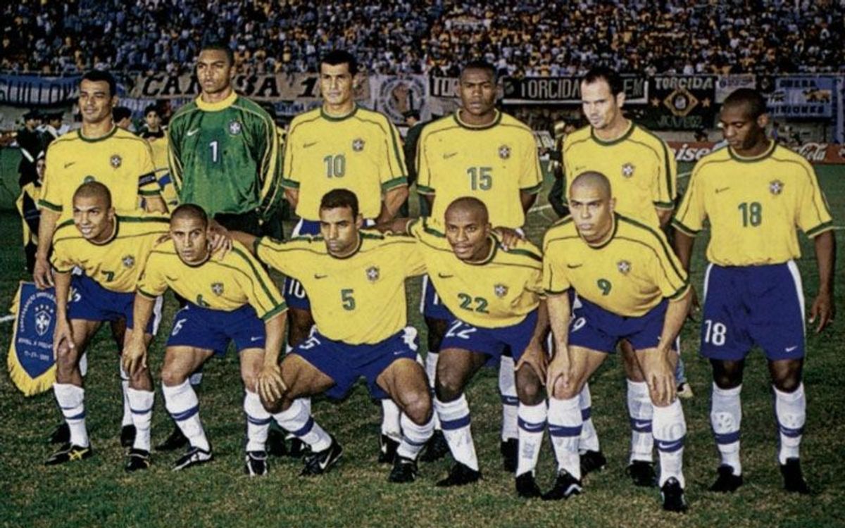 Rivaldo titular y autor de dos goles en la final de 1999 ante Uruguay - CONMEBOL