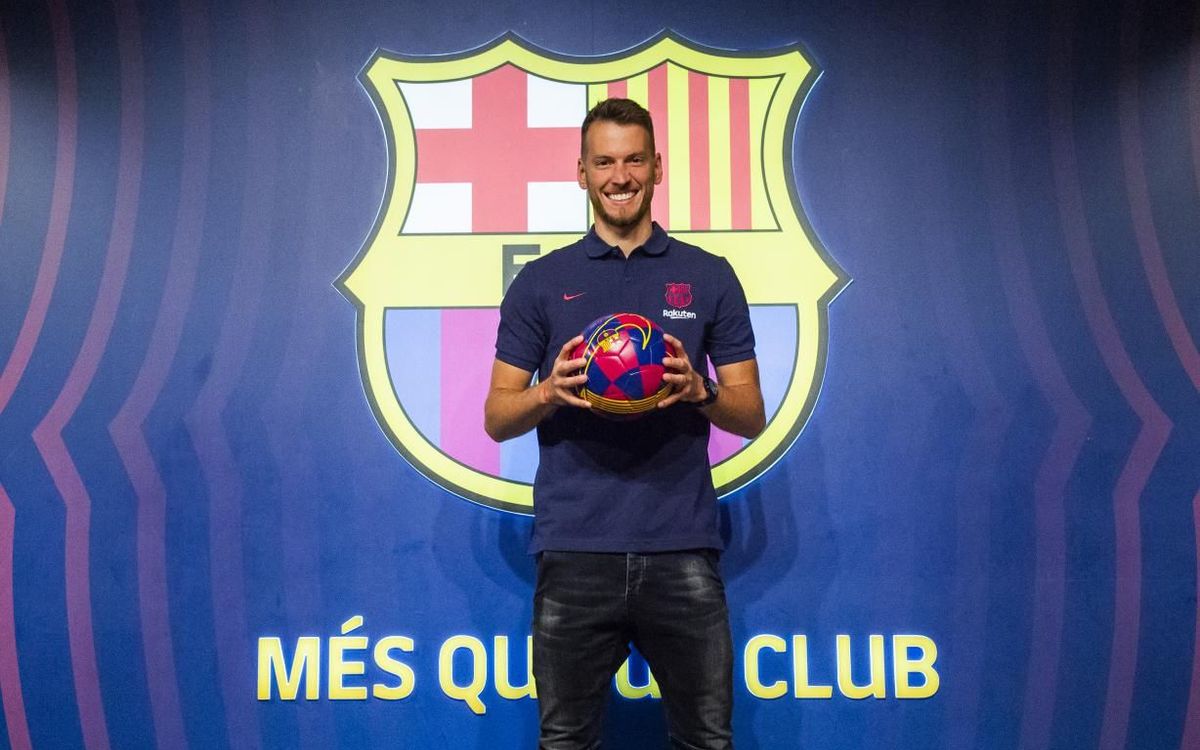 Neto: 'My personal goal is to win everything'