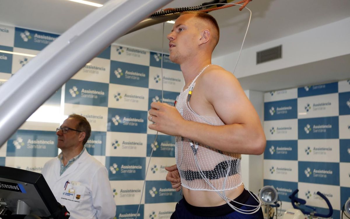 لاعبو برشلونة يخضعون للفحوصات الطبية Mini_2019-07-14-PRUEBAS-FISICAS-39