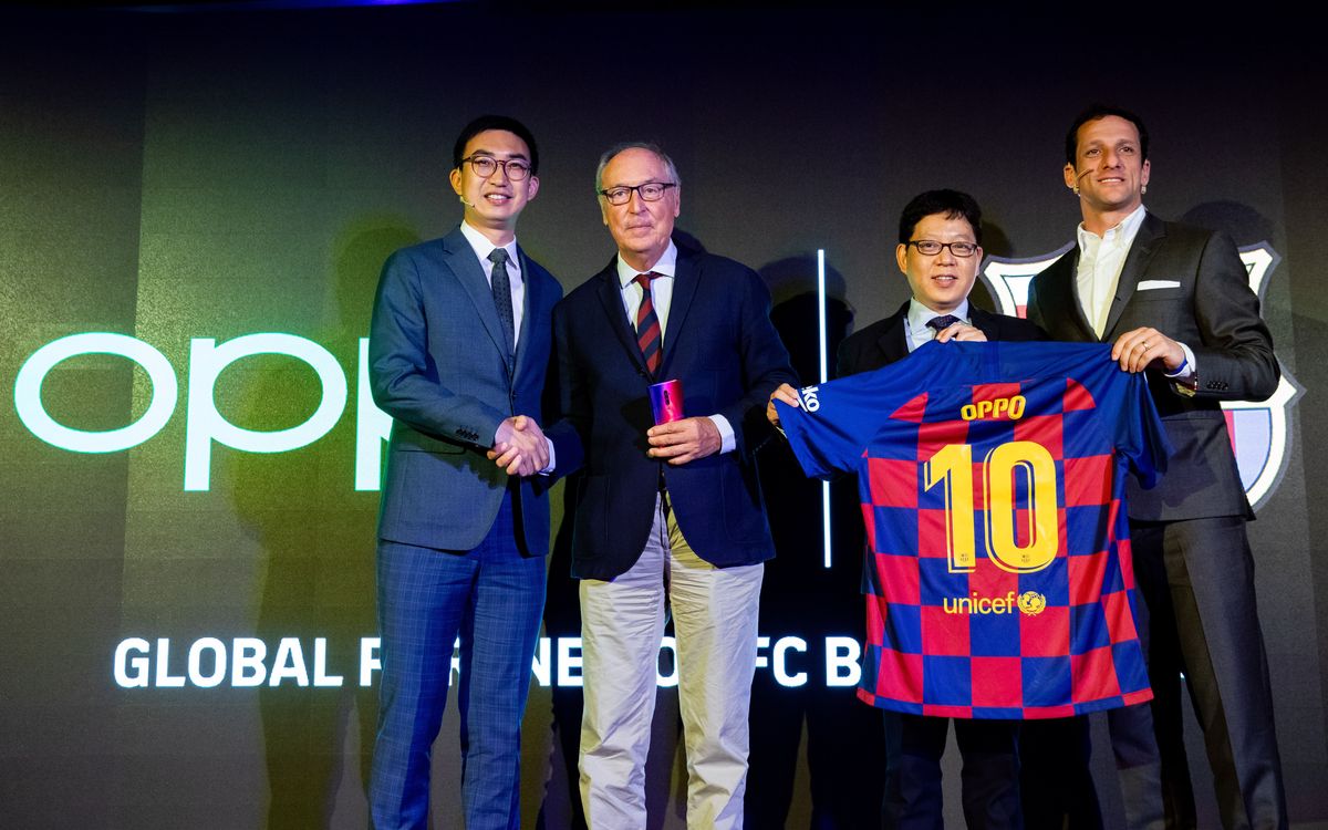 FC バルセロナとOppo、3年間の契約延長で合意