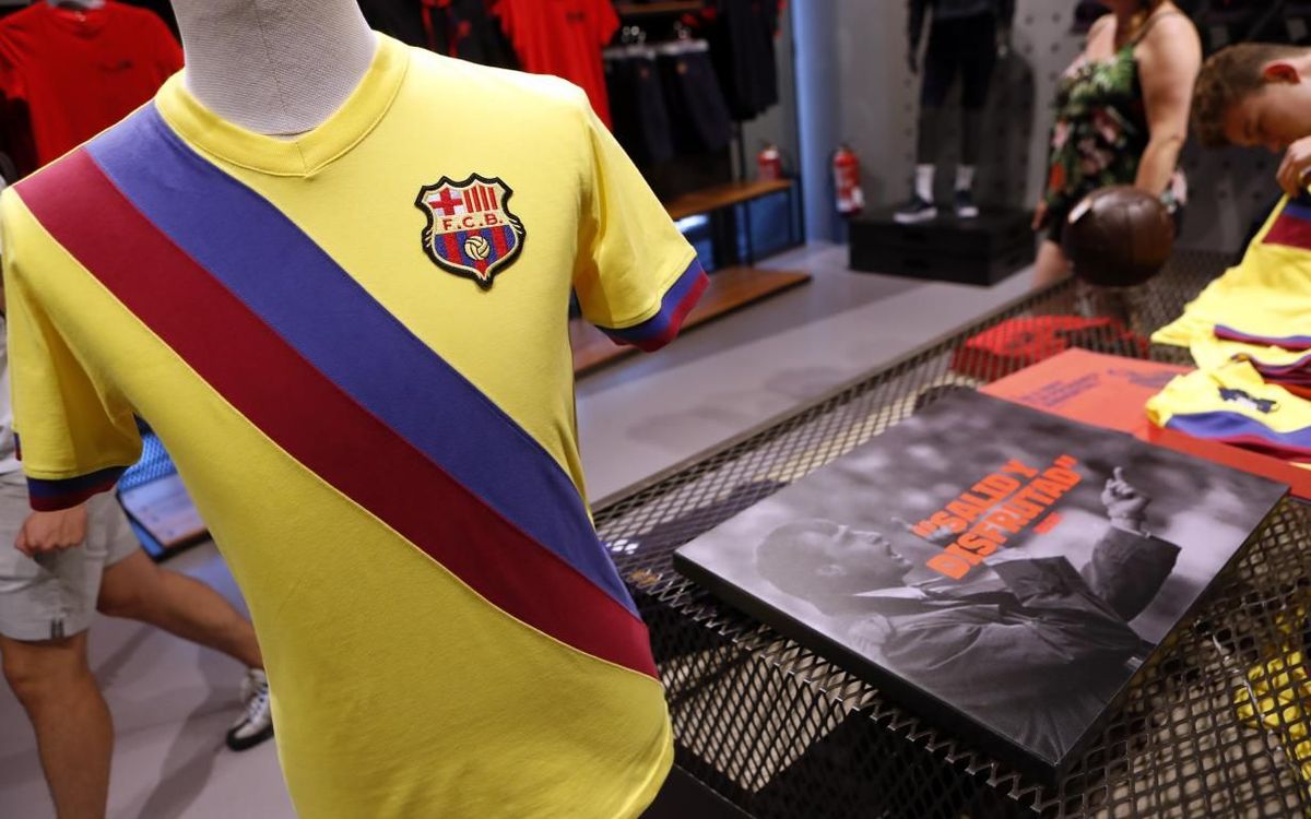 مجموعة ملابس يوهان كرويف في متجر برشلونة Mini_2019-08-01-ESPACIO-CRUYFF-05