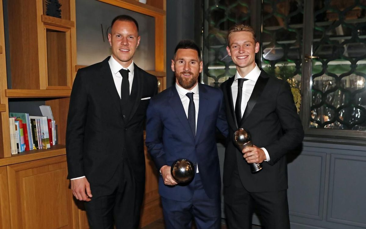 Marc-André ter Stegen, Leo Messi and Frenkie De Jong at 'The Best' awards