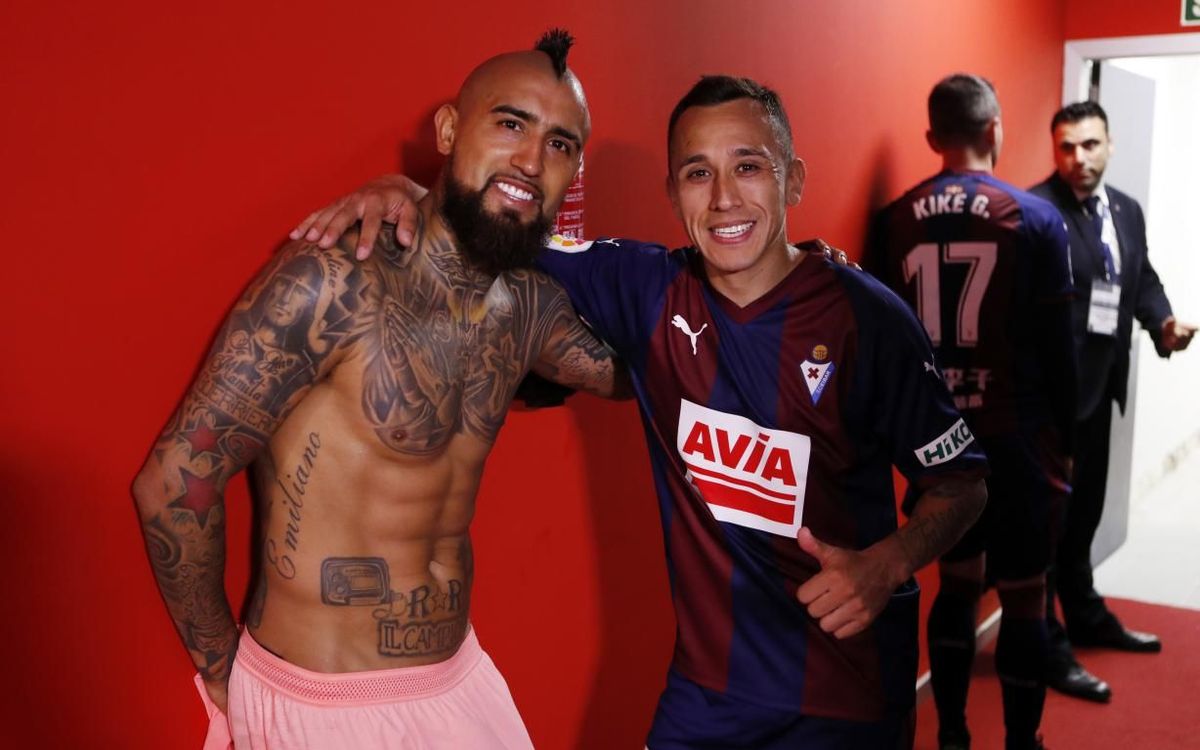 Retrouvailles à Ipurua entre Vidal et Orellana