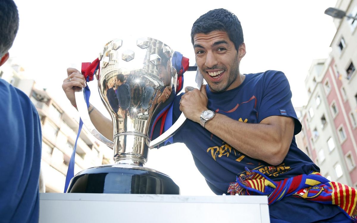 Luis Suárez suma 13 títulos como culé MIGUEL RUIZ-FCB