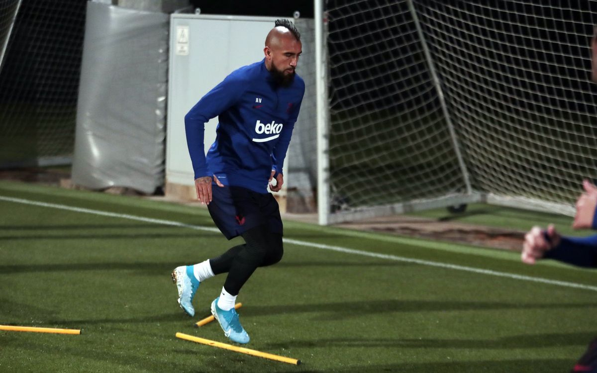 Barça back in training