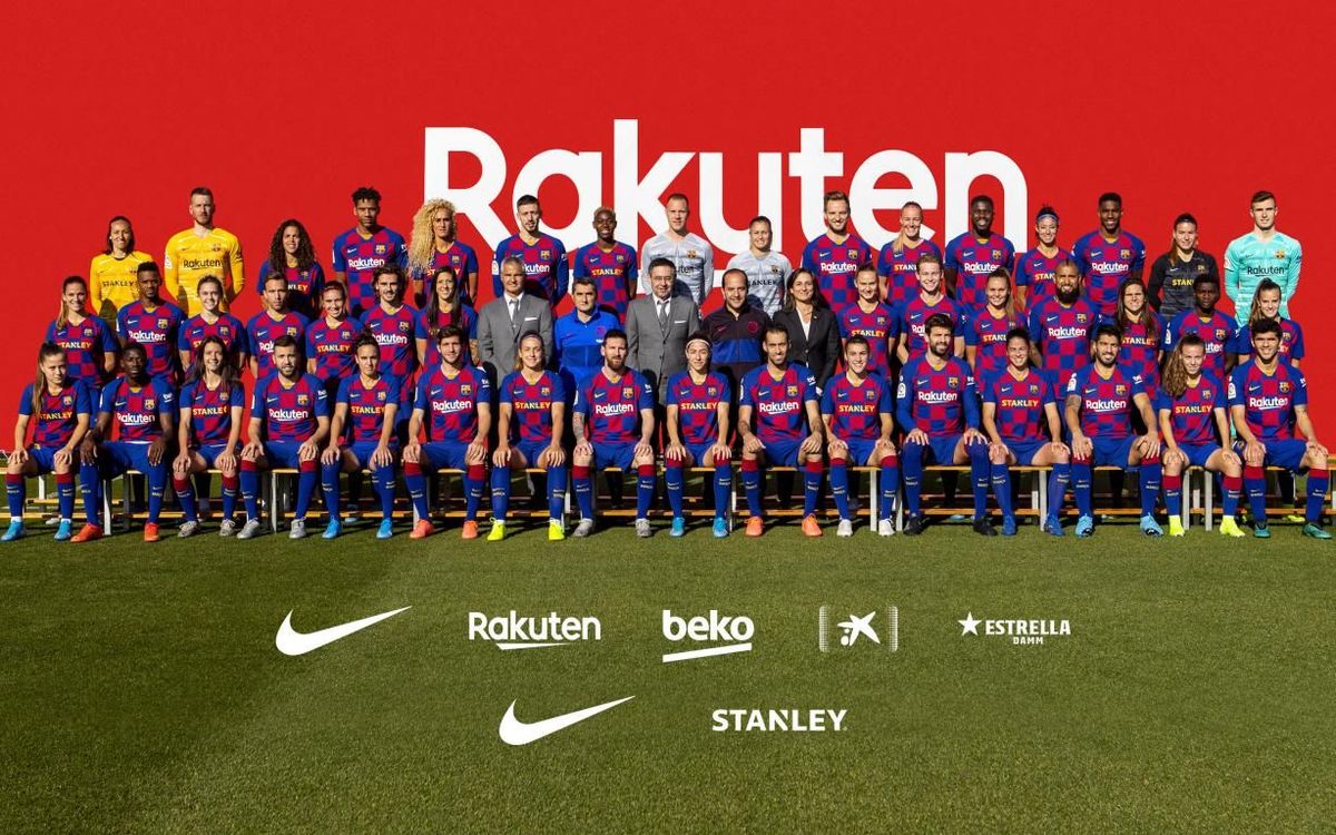 Group photo for the 2019/2020 season.