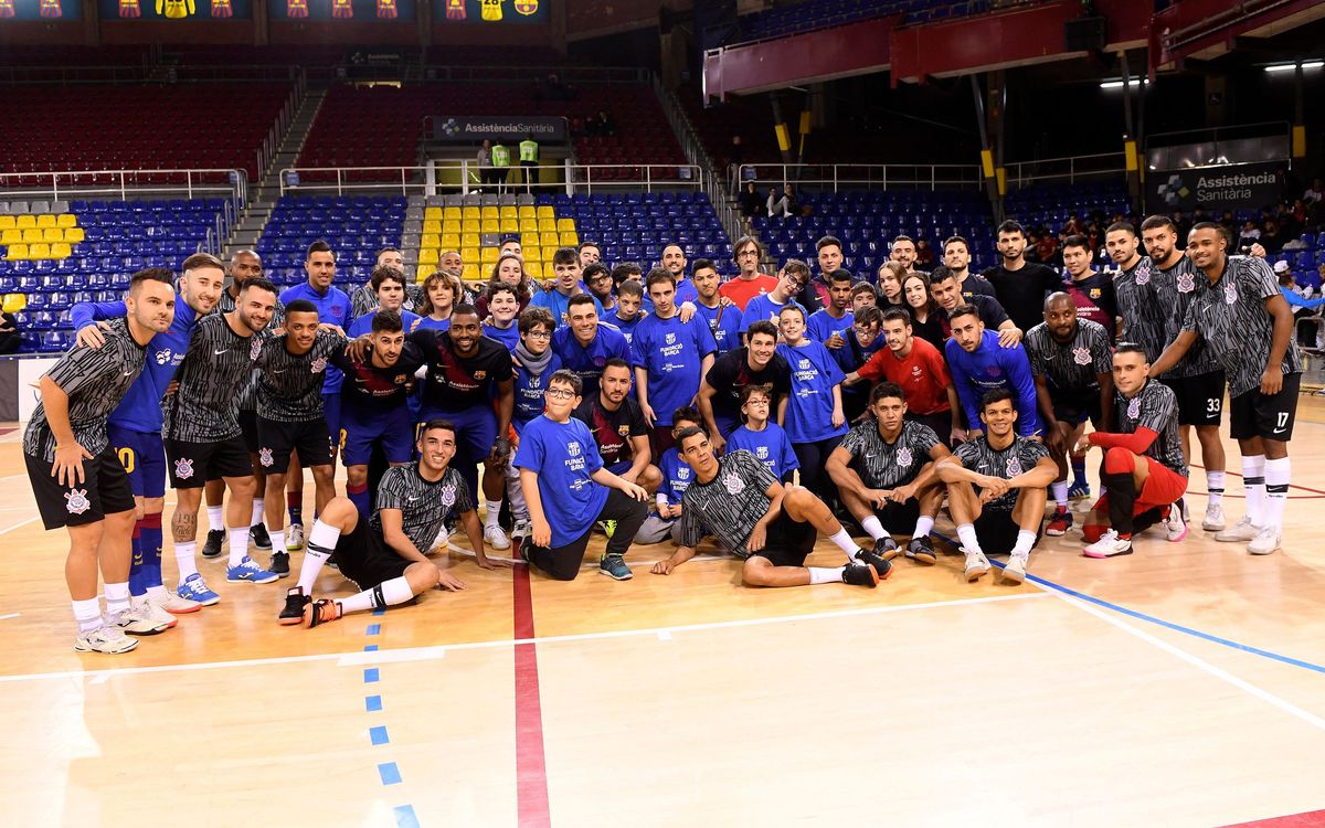 Barça - Corinthians: Gana la solidaridad (4-2)