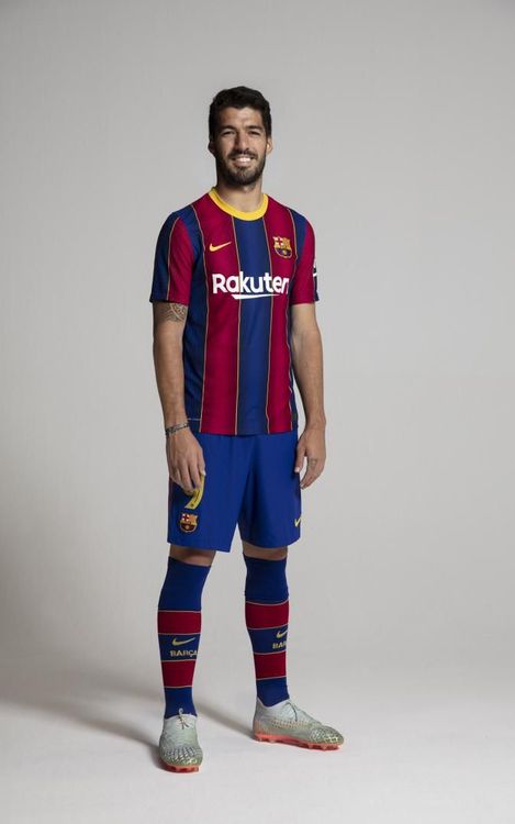 fcb_shirt_replacement-lc0277-Suarez-RET.jpg
