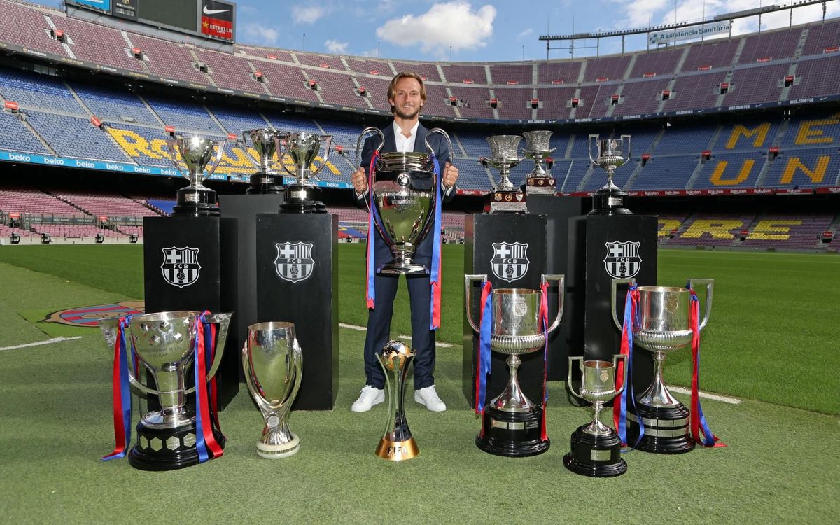 Rakitic: “Marxo molt agraït, portaré el Barça al cor”