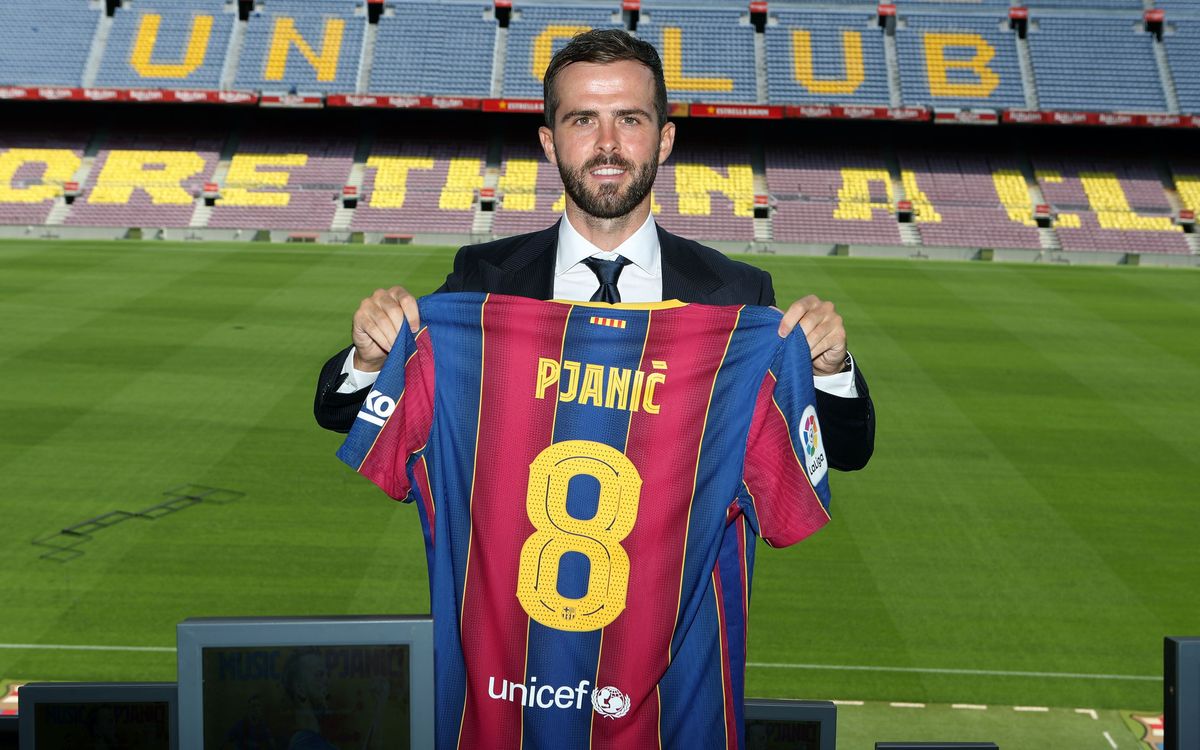 Pjanic llevará el dorsal '8'