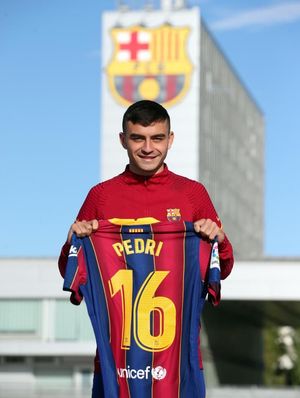 アレニャ、ペドリ、トリンコンの背番号決定