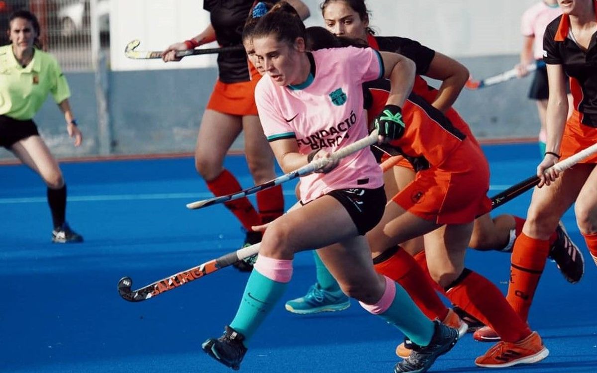Dominio de los dos equipos del Barça Hockey Hierba