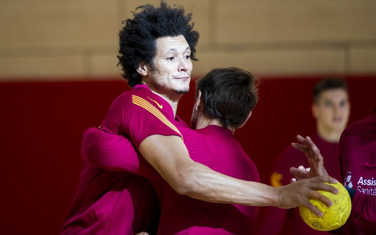 Thiagus Petrus, baixa per viatjar a Kiel