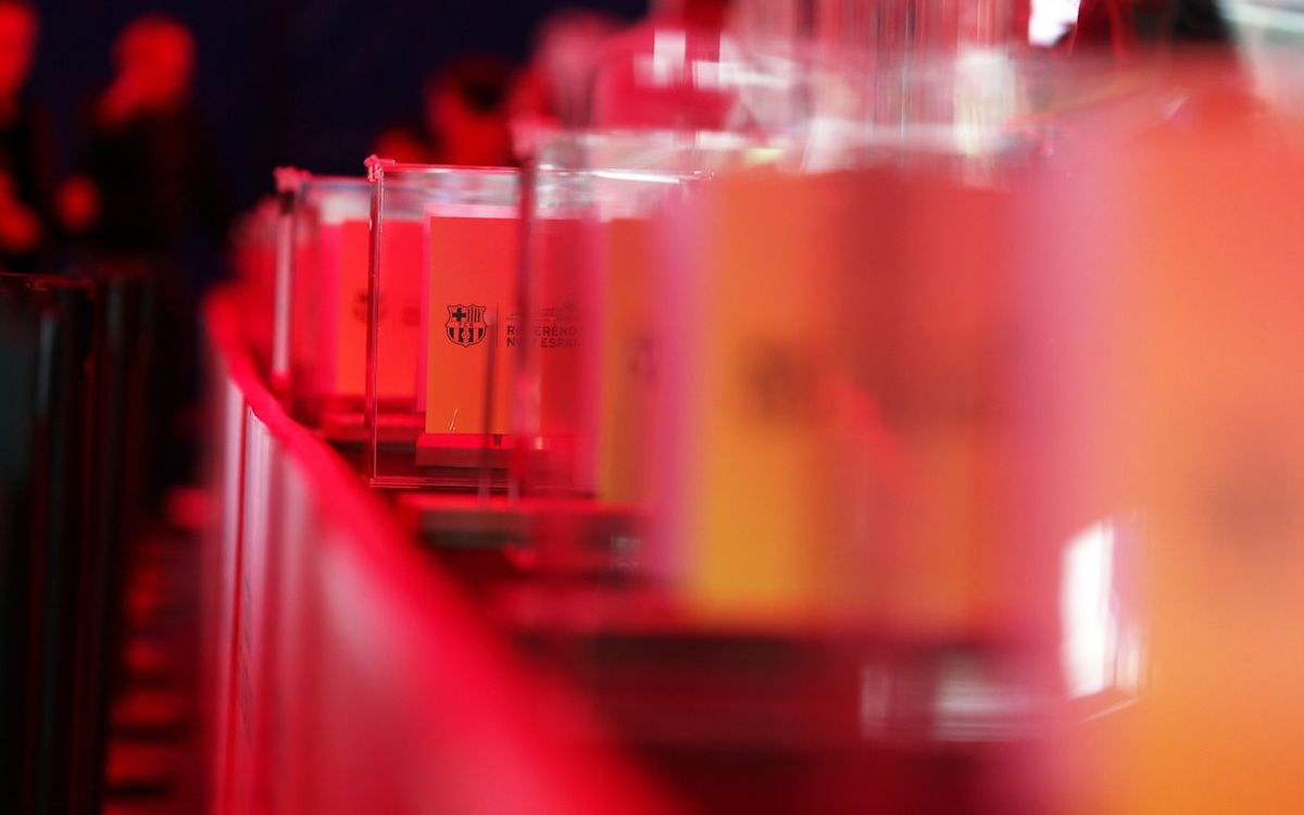 Las Peñas abren sus locales para recoger firmas