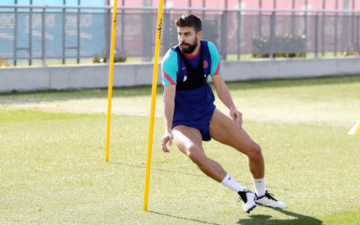 Piqué: 'Araujo is a great centre-back, he has it all'