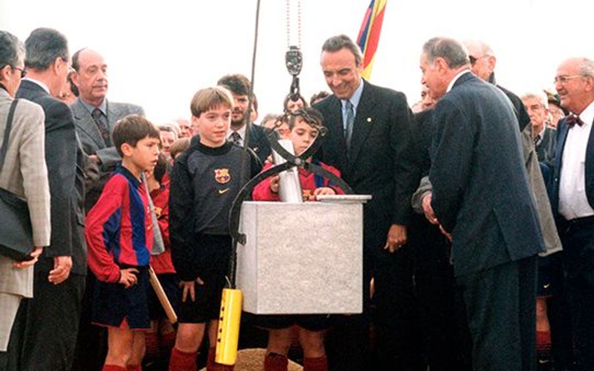 6.-Primera pedra CE_20001211_mini