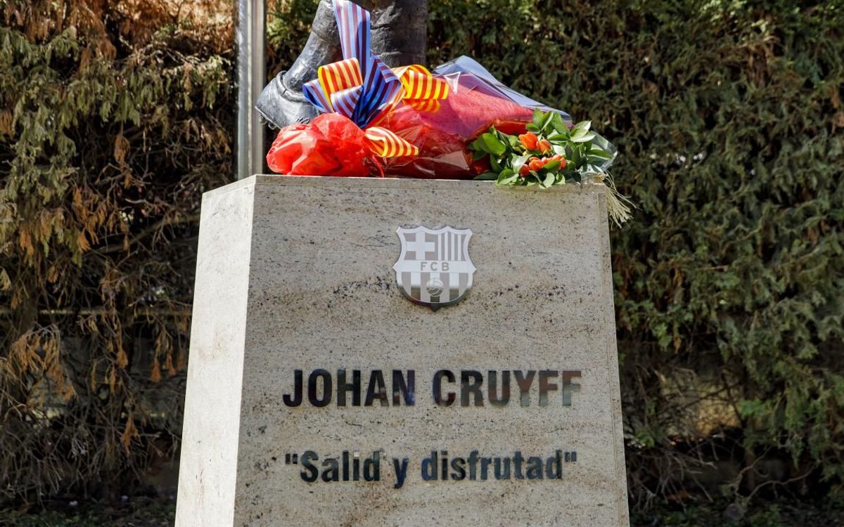 Floral tribute to Johan Cruyff