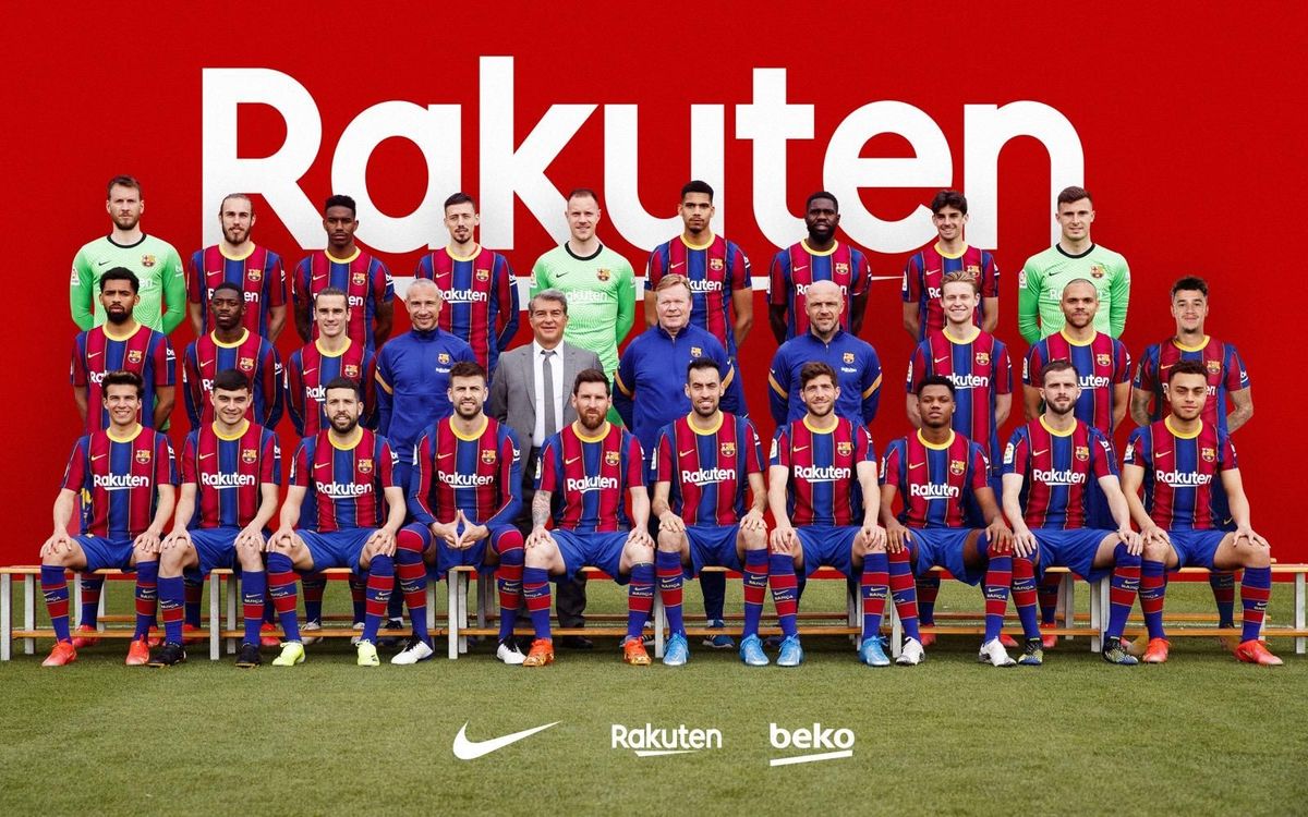 El primer equip del FC Barcelona es fa la foto oficial