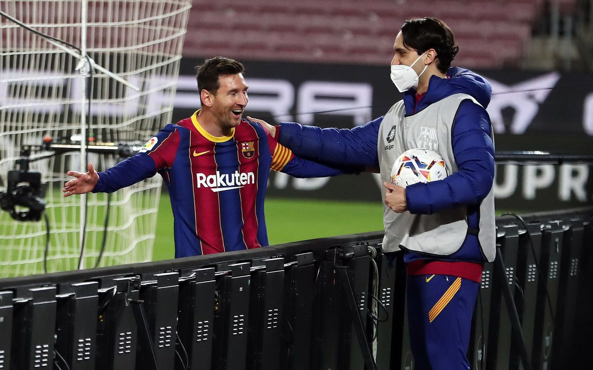 Messi se dispara en la lucha por Pichichi