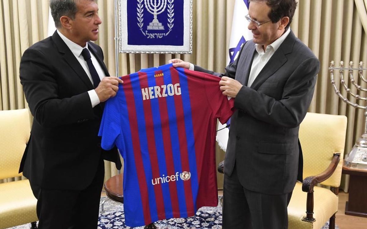 Joan Laporta meets with Isaac Herzog, president of Israel