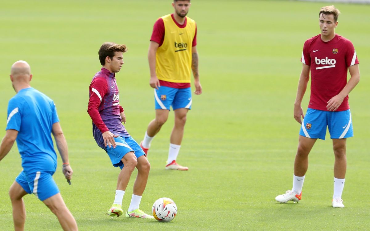 Shared training session between first team and Barça B