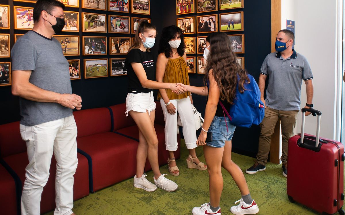 ArribadaResidentsFemeniMasia_003