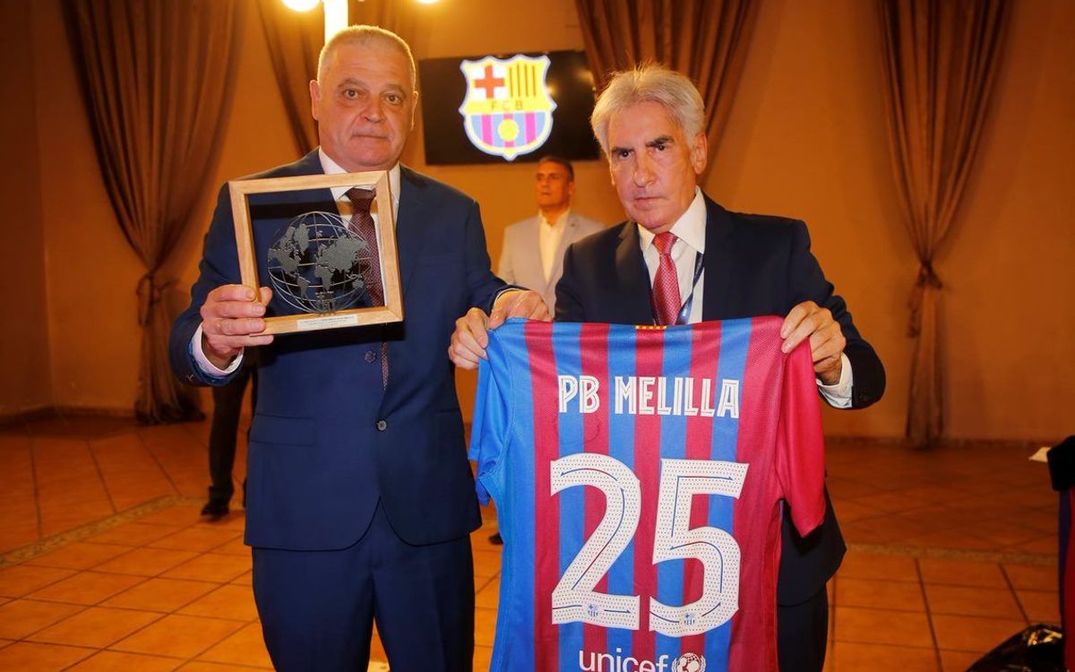 Antonio Escudero celebra los 25 años de barcelonismo de la PB Melilla