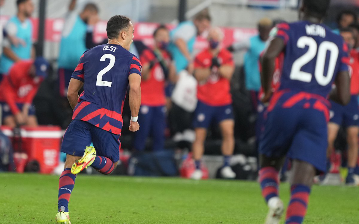 El gol de Dest contra Costa Rica, el mejor del año por los Estados Unidos
