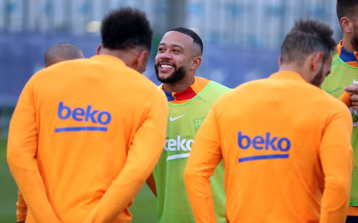 Memphis and Lenglet back in the squad