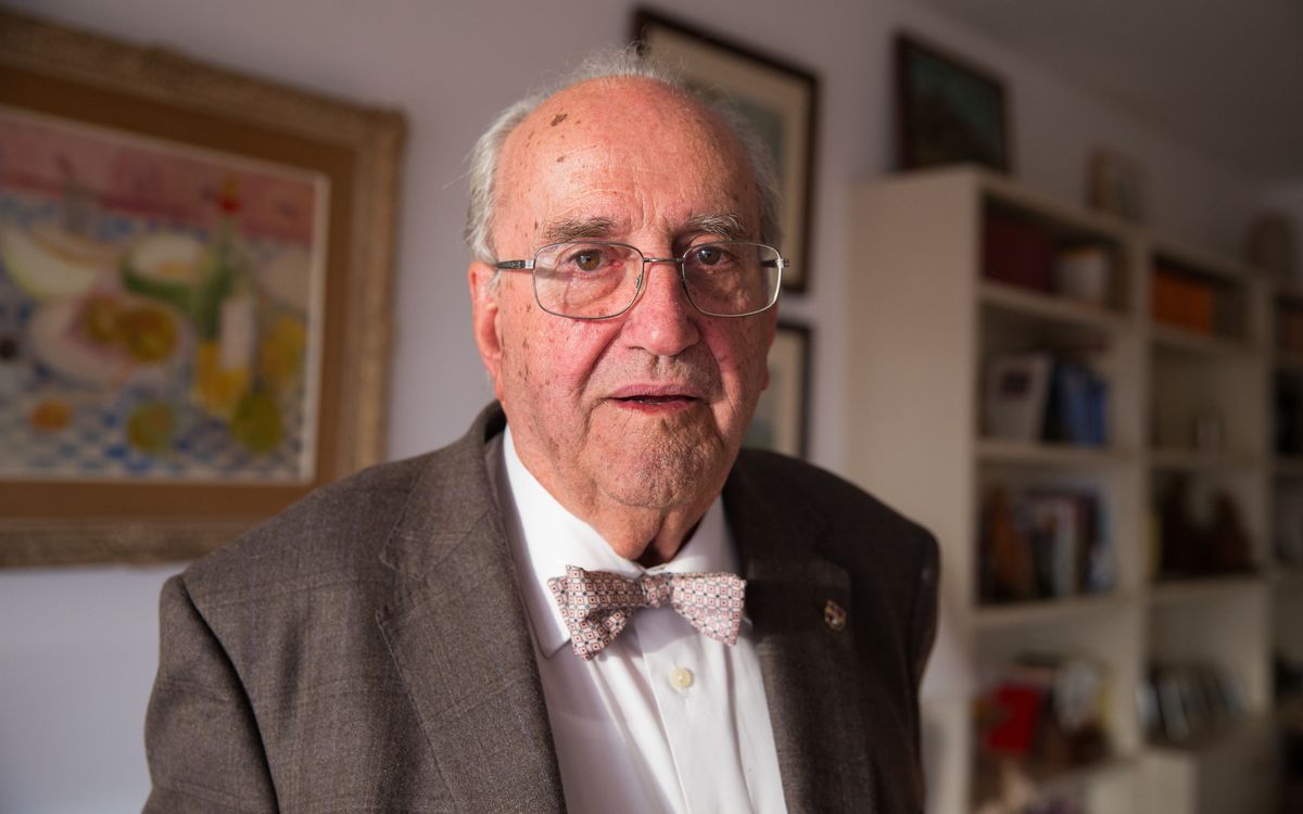 Memorial en recuerdo a Raimon Carrasco en la tribuna del Camp Nou