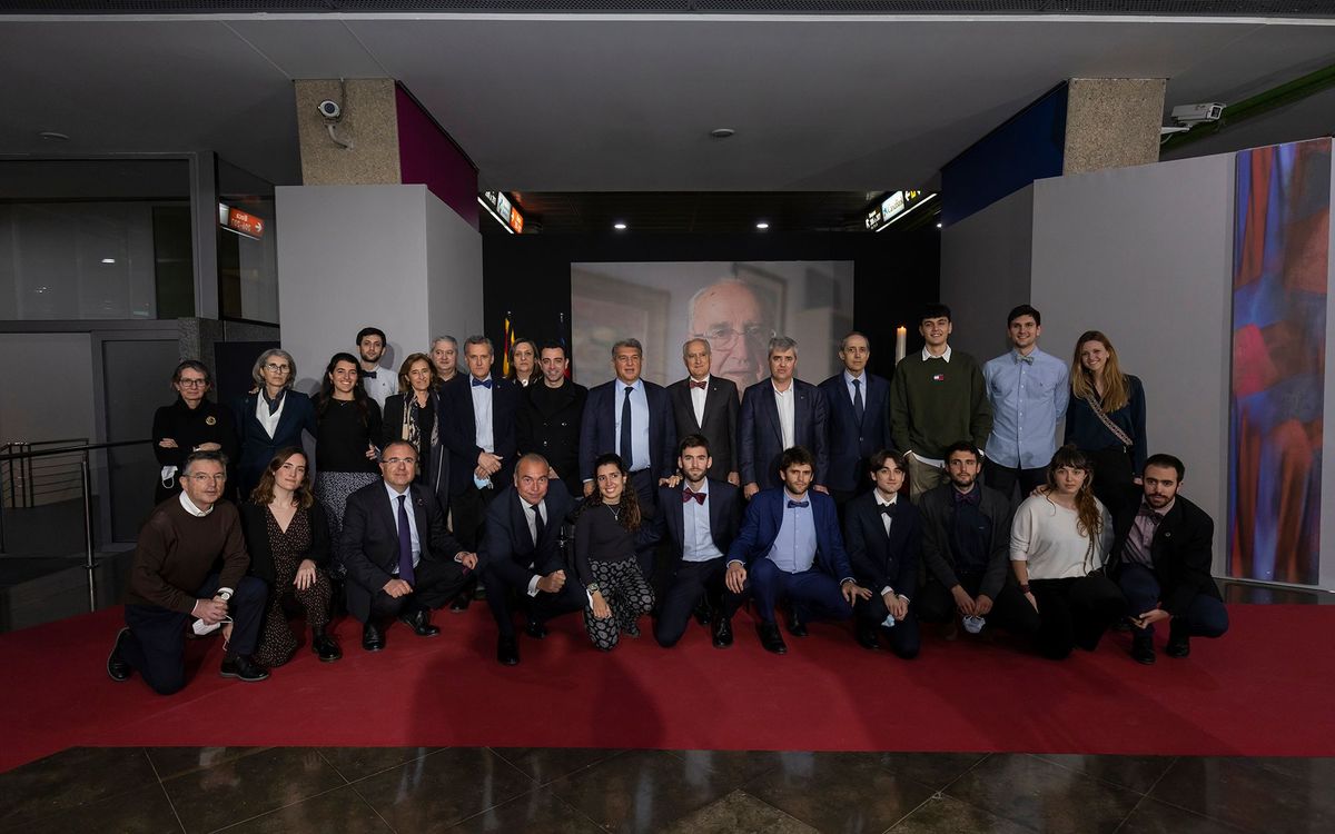 El barcelonismo despide al presidente Raimon Carrasco