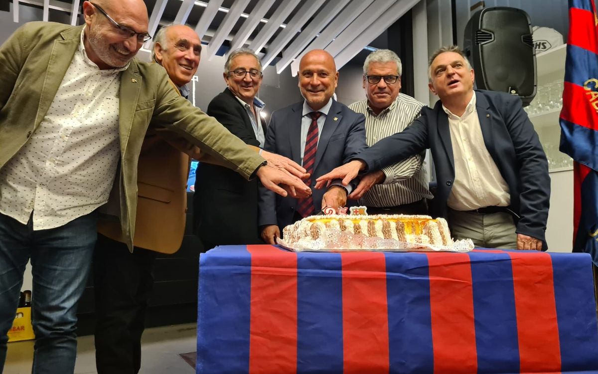 The two supporters clubs of Valencia commemorate their 25 years