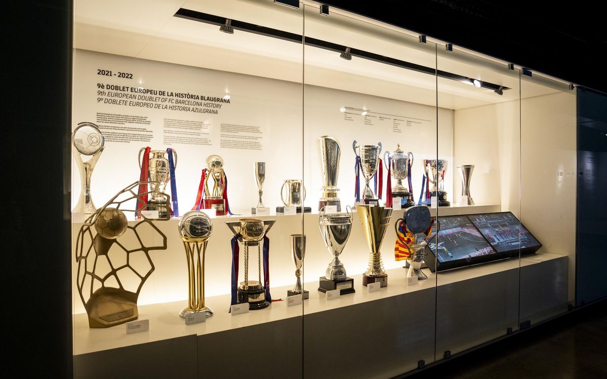 Els 17 títols de la temporada 2021/22 ja llueixen al Museu