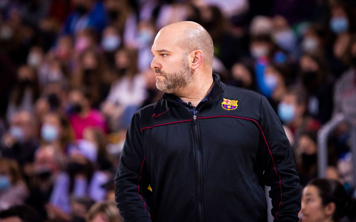 Isaac Fernández seguirá al frente del Barça CBS