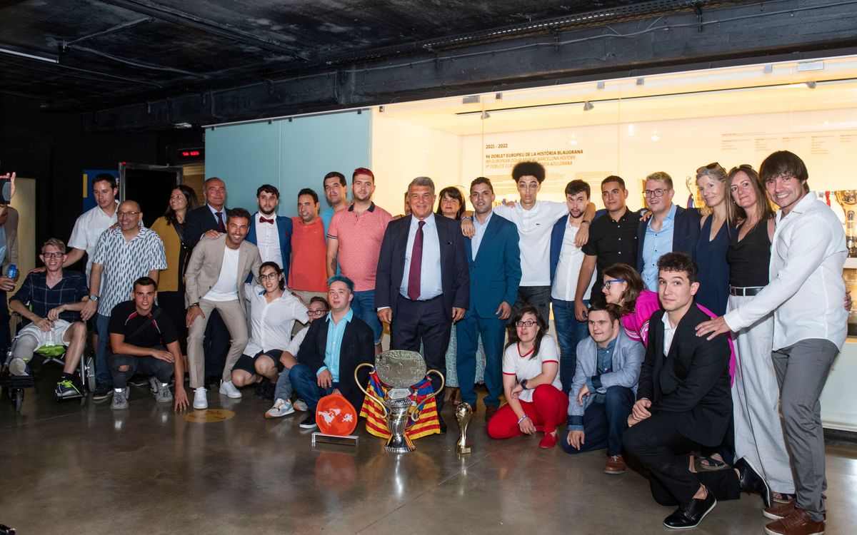 El Fundació Barça entrega el trofeo de LaLiga Genuine al Museo