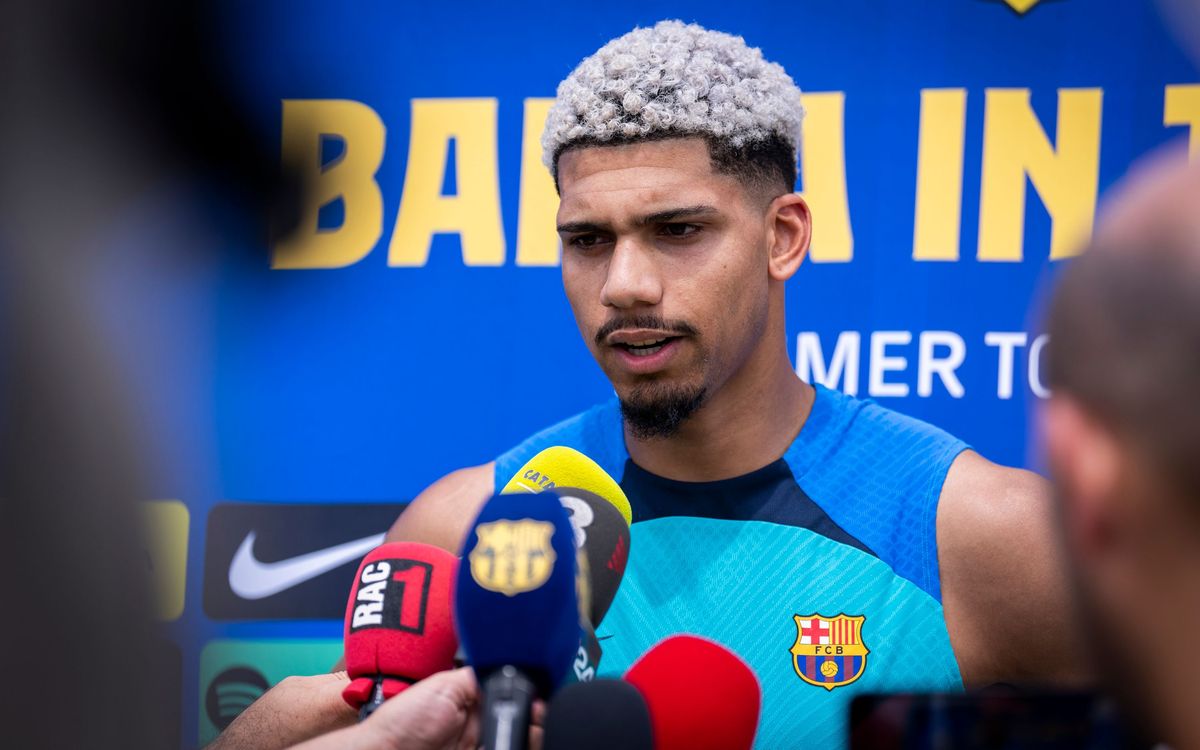 Araujo believes Barça can compete for trophies