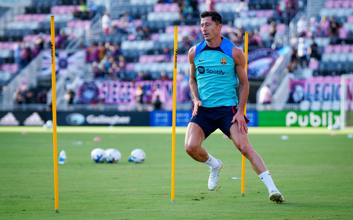 Free tickets for Robert Lewandowski's presentation