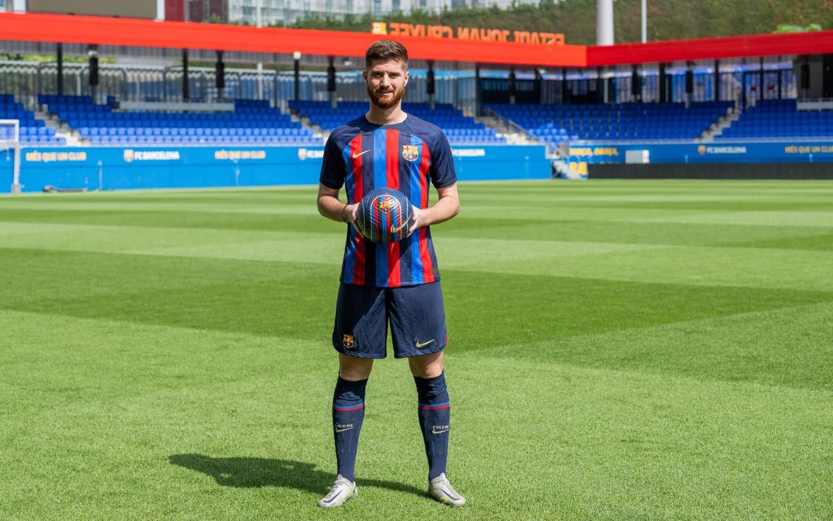 Álex Zalaya ya viste de blaugrana