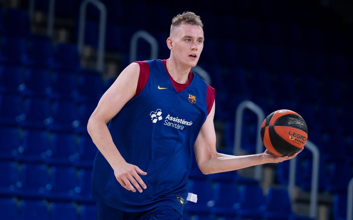 Pasecniks completa la pretemporada con el Barça