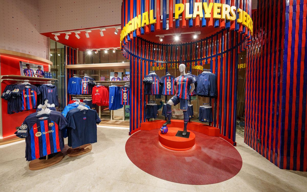 los padres de crianza Soleado temporal El FC Barcelona inaugura su octava Barça Store en el centro comercial  Westfield La Maquinista