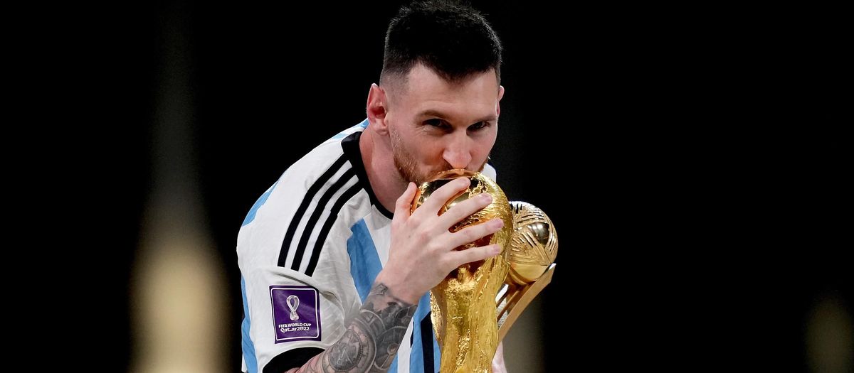 Leo Messi completes the set