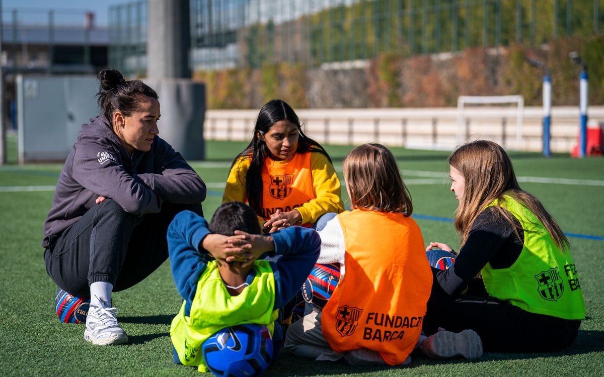 La Fundació FC Barcelona pone el foco en las mujeres y niñas refugiadas con motivo del Día Internacional de las Mujeres